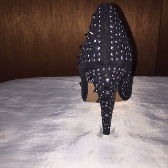 Rock and Republic Spikey Heels - Picture 3 of 6
